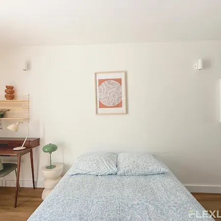 Charming 21m In 20 With Shared Terrace París