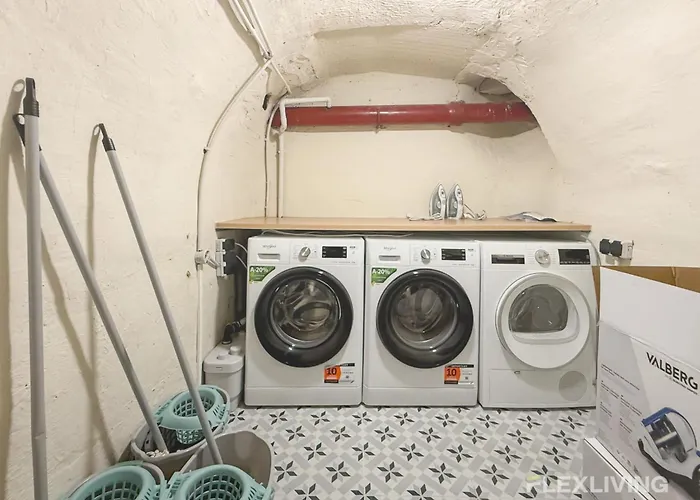 Charming 21m In 20 With Shared Terrace דירה פריז