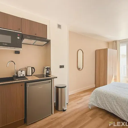 Apartment Immeuble Gauche Paris
