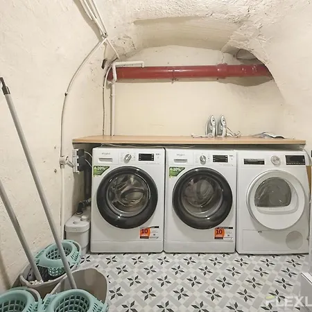 Apartment Immeuble Gauche *