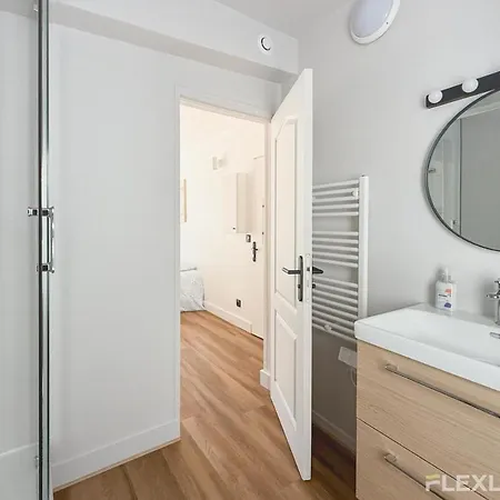 Immeuble Gauche Apartment Paris